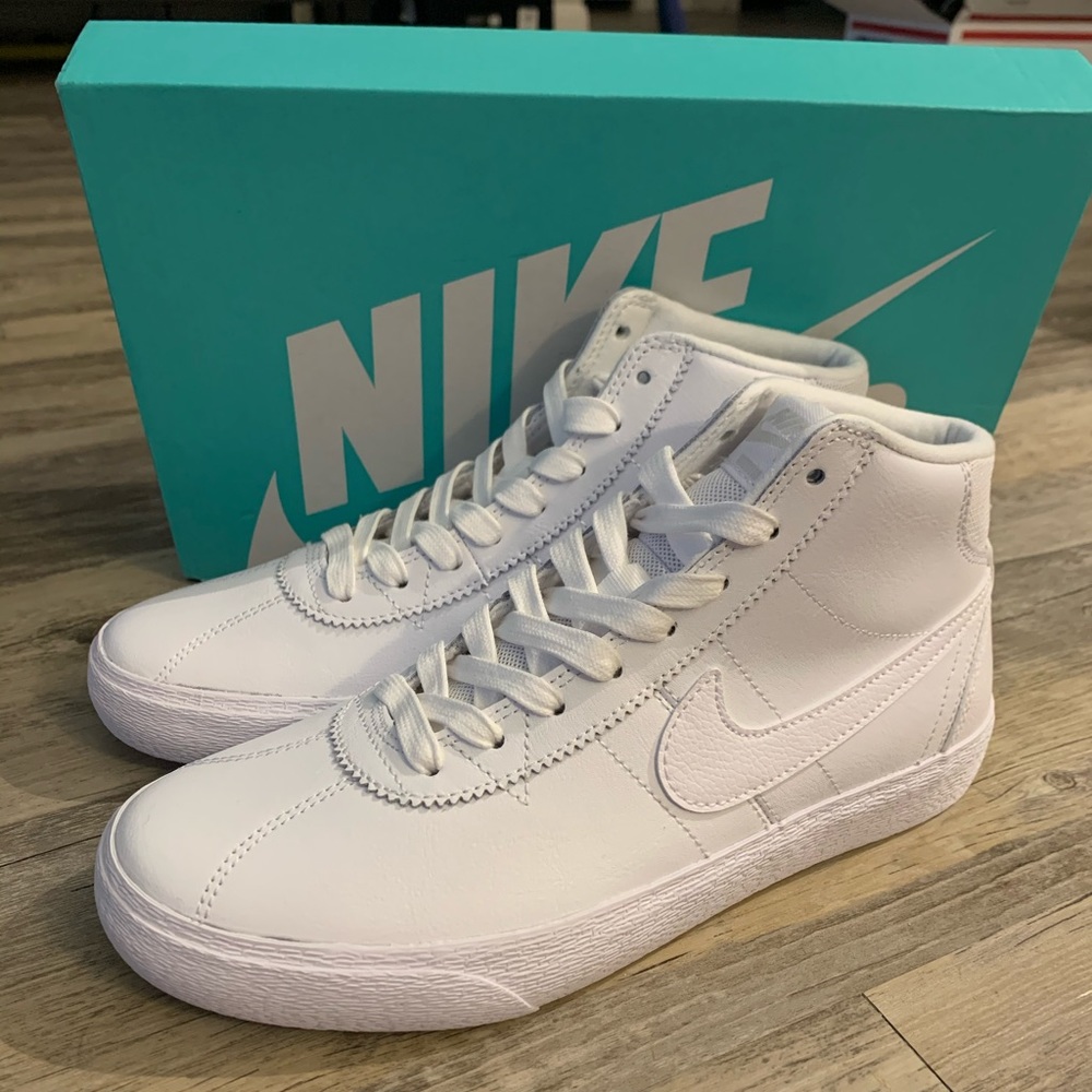 Women’s New Nike SB Bruin High Tops - Sz 7